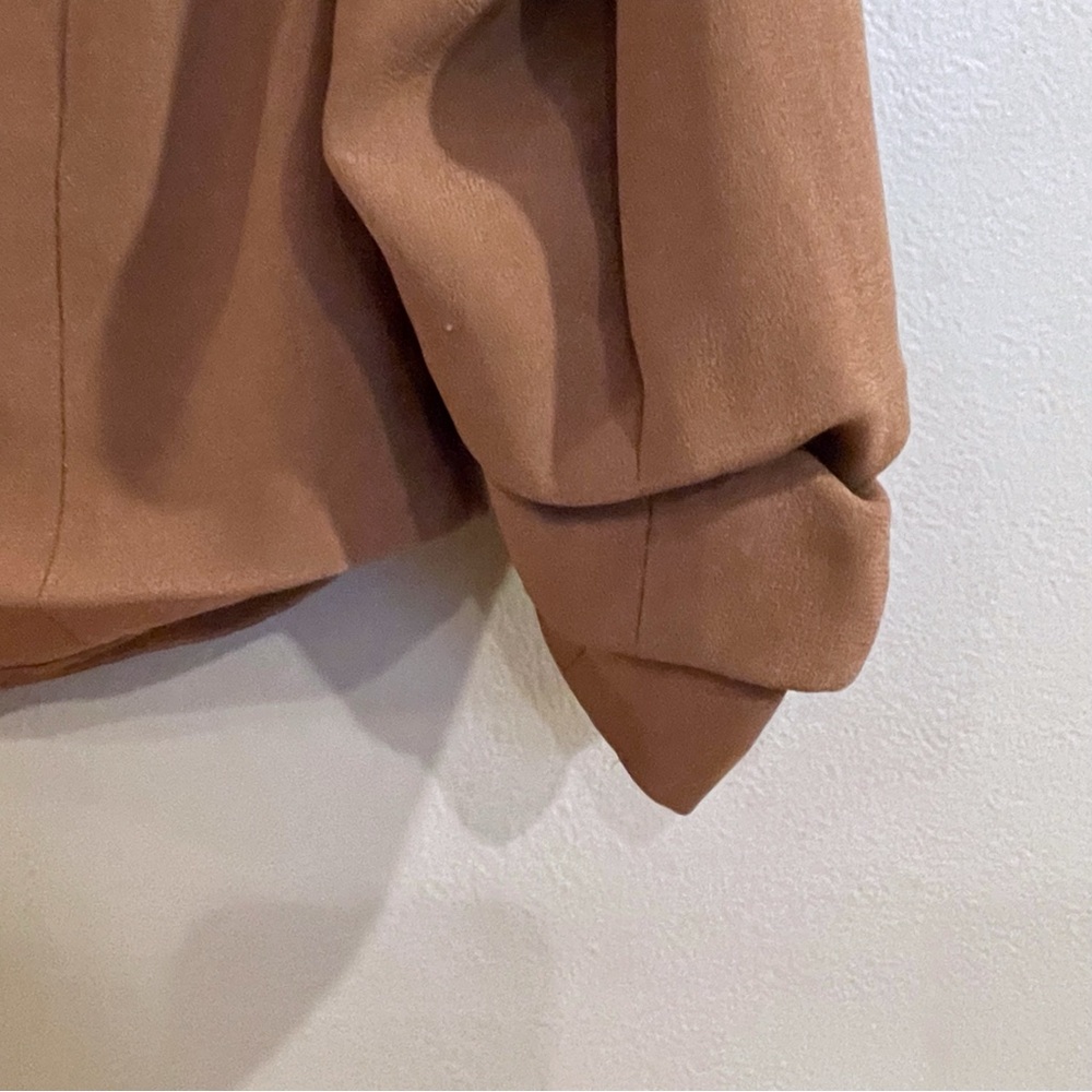 Babaton Power Waist Blazer - Picture 6 of 12